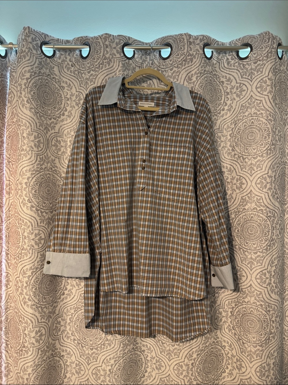 Banana Republic Oversized Brown and Blue Plaid Button-Down with Contrast Collar